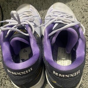 Freak 4 
Purple pink